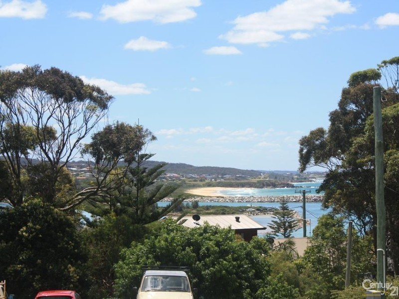 3/5 Angle Street, Narooma NSW 2546