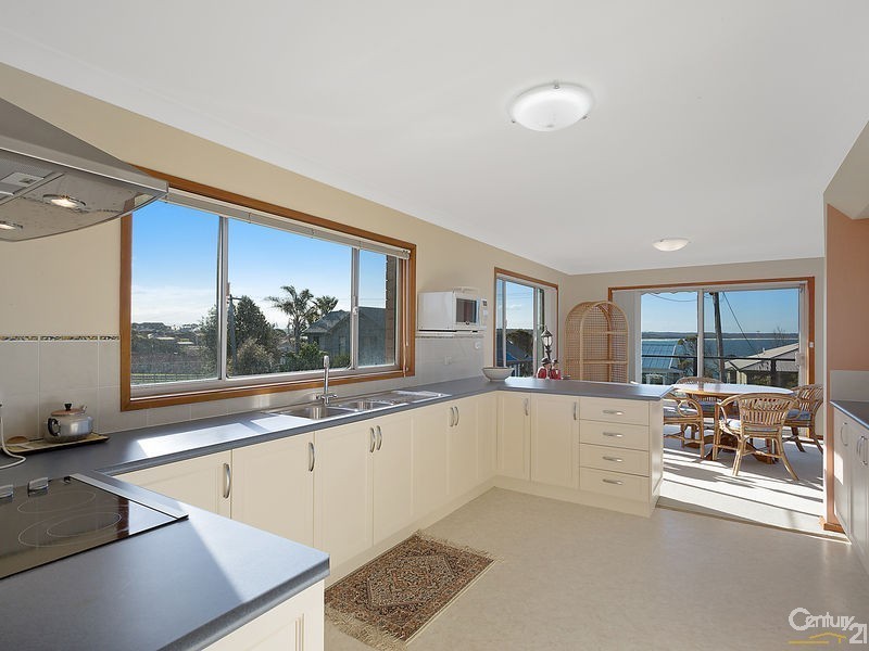 11-13 Jocelyn Street, Dalmeny NSW 2546