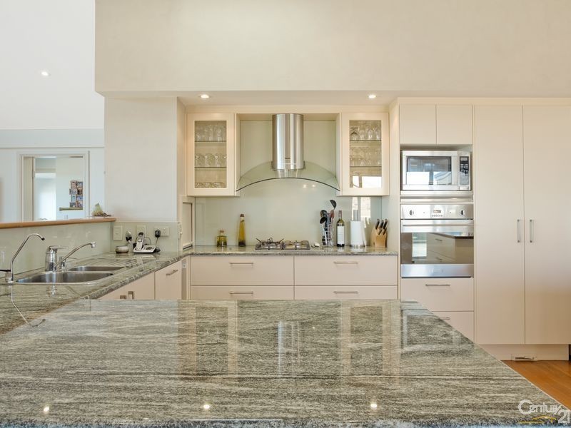 35 Yabbarra Drive, Dalmeny NSW 2546