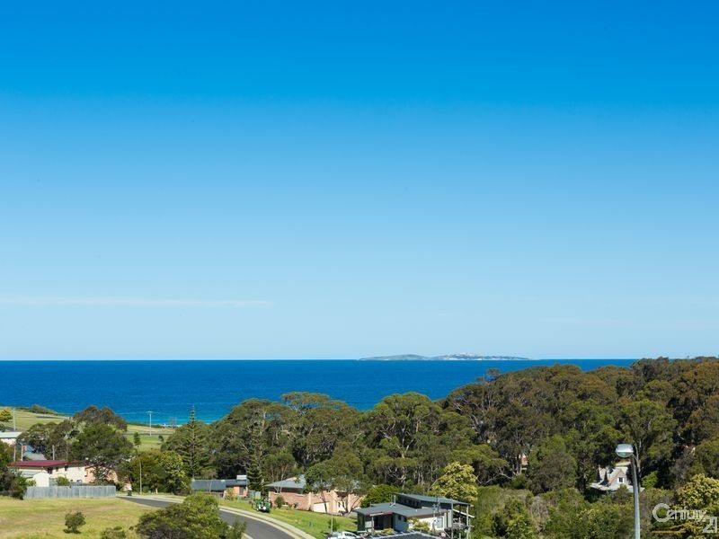 35 Yabbarra Drive, Dalmeny NSW 2546