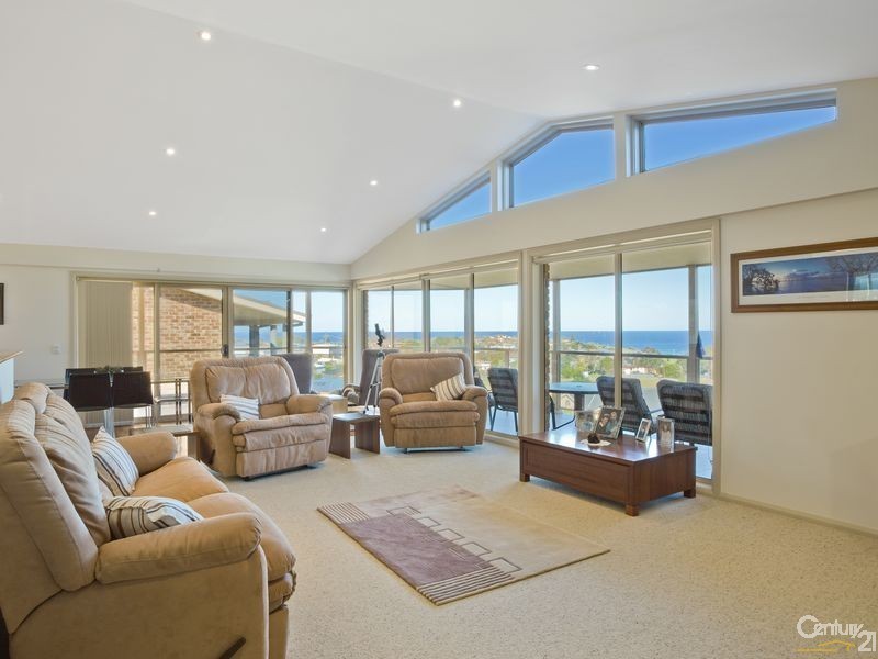 35 Yabbarra Drive, Dalmeny NSW 2546