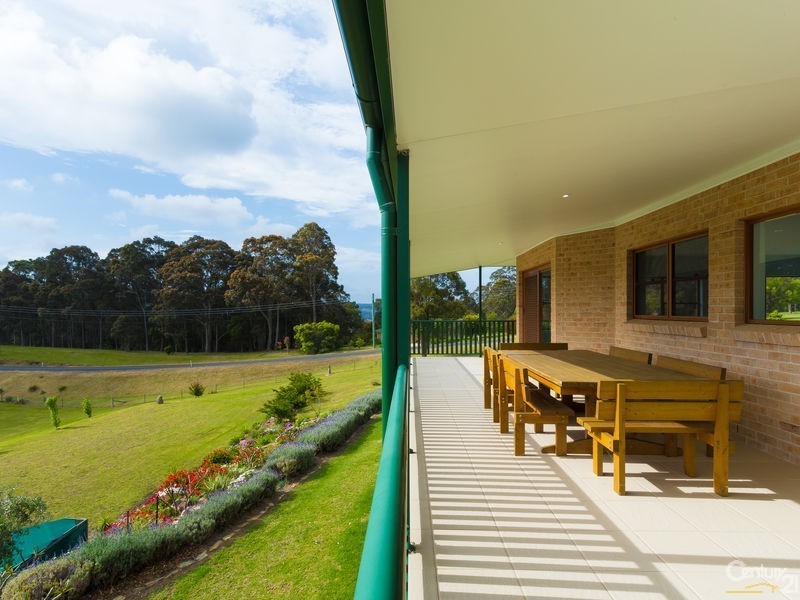 2 Dromedary Terrace, Narooma NSW 2546