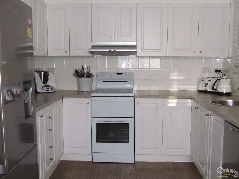 30 Binalong Street, Dalmeny NSW 2546