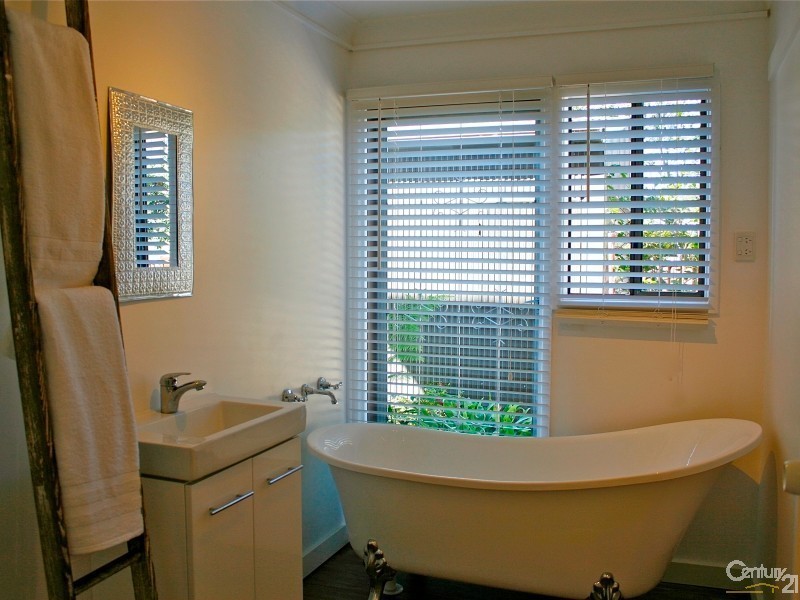 30 Binalong Street, Dalmeny NSW 2546