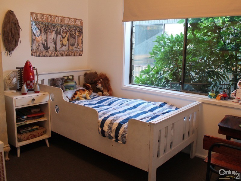 30 Binalong Street, Dalmeny NSW 2546