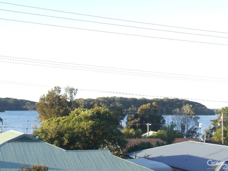 30 Binalong Street, Dalmeny NSW 2546