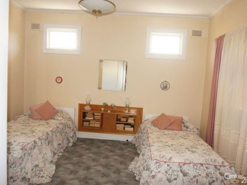12 McMillan Rd, Narooma NSW 2546