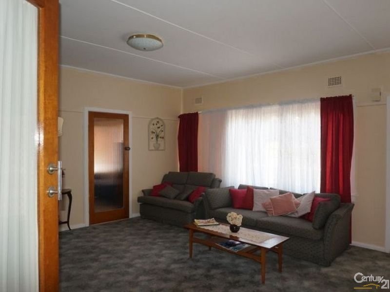 12 McMillan Rd, Narooma NSW 2546