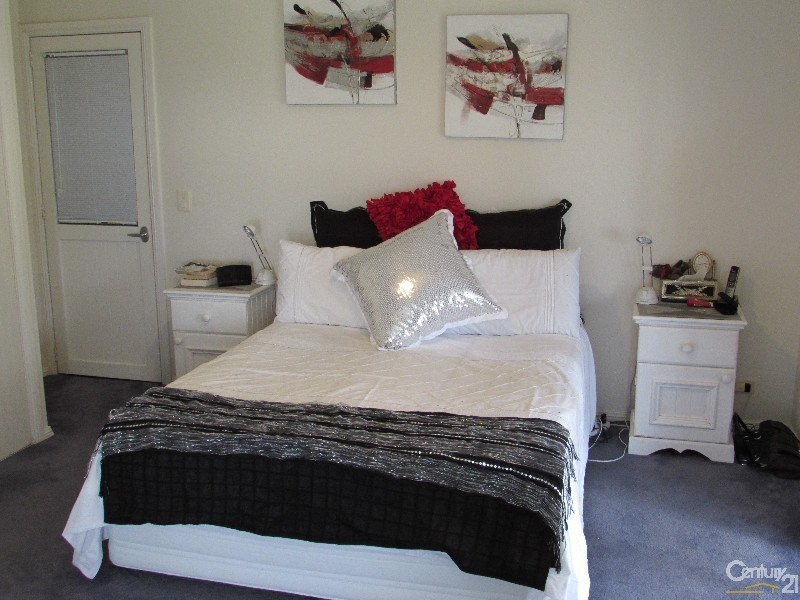 11 Dawn Parade, Kianga NSW 2546