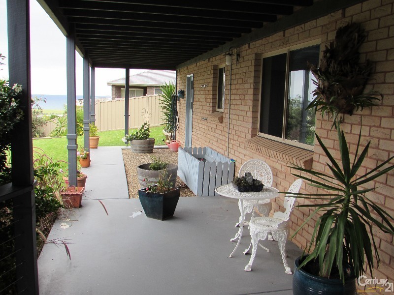 11 Dawn Parade, Kianga NSW 2546