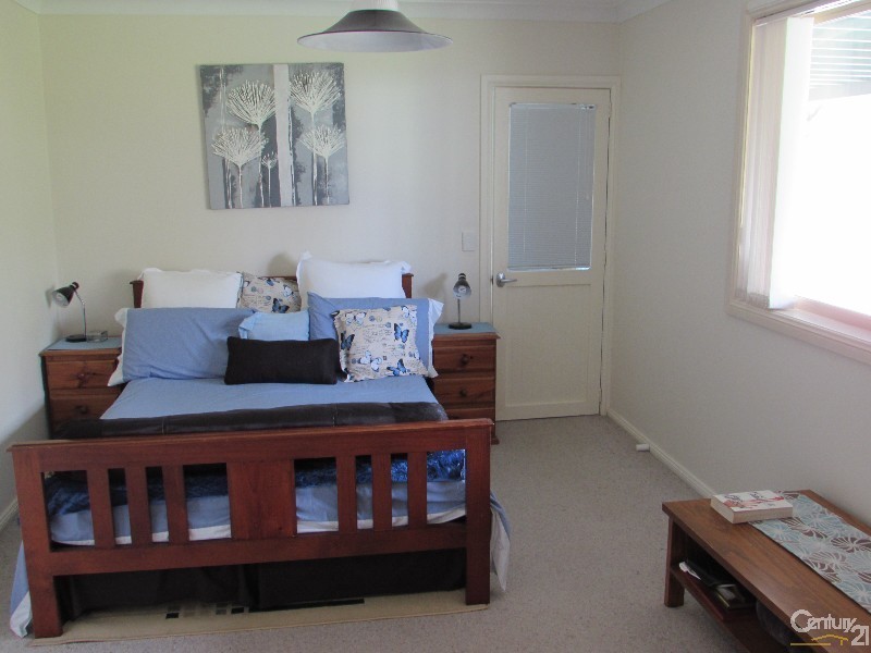 11 Dawn Parade, Kianga NSW 2546