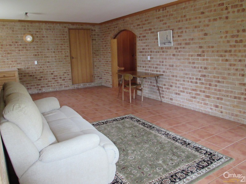 9 Harrison Street, Dalmeny NSW 2546