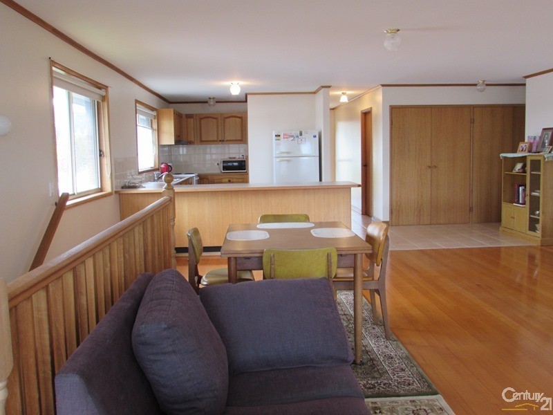 9 Harrison Street, Dalmeny NSW 2546