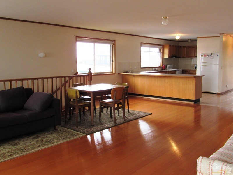 9 Harrison Street, Dalmeny NSW 2546