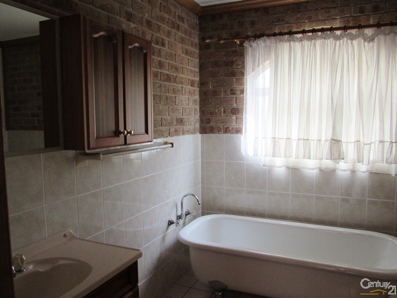 9 Harrison Street, Dalmeny NSW 2546