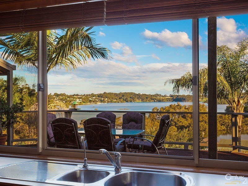7 Alexander Place, Narooma NSW 2546
