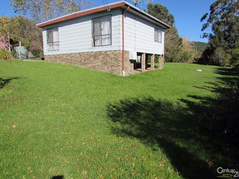 28 Hoyer Street, Cobargo NSW 2550