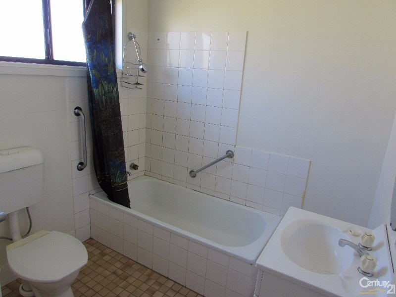 28 Hoyer Street, Cobargo NSW 2550