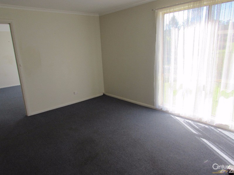 28 Hoyer Street, Cobargo NSW 2550