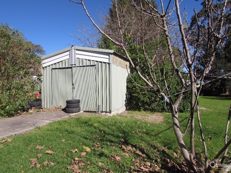 28 Hoyer Street, Cobargo NSW 2550