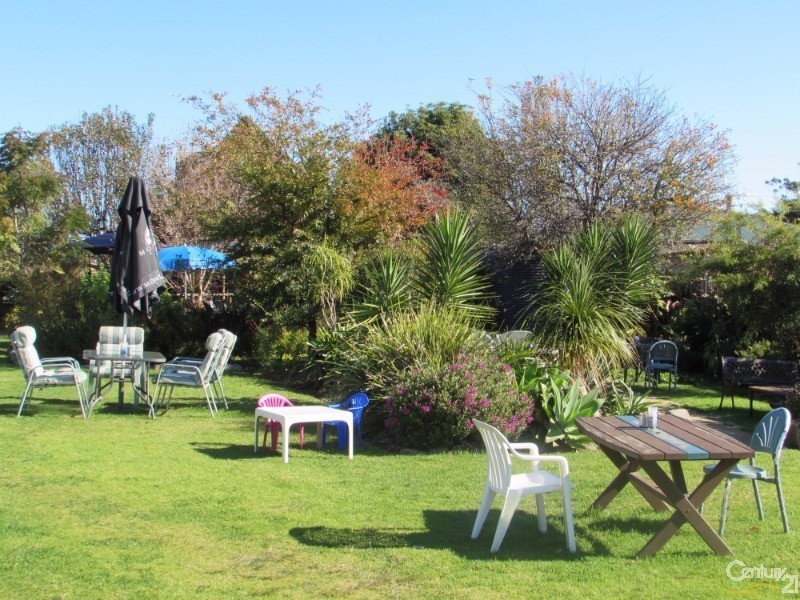 160 Princes Highway (Blue Earth Cafe), Bodalla NSW 2545