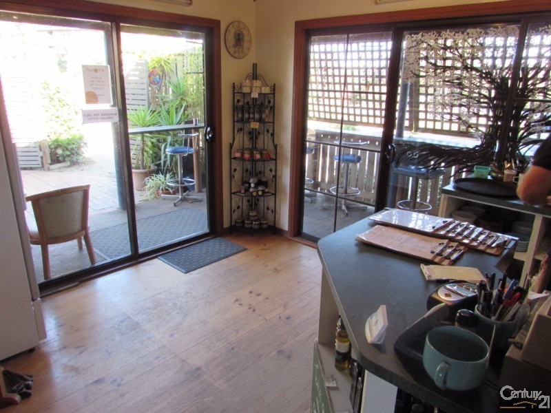 160 Princes Highway (Blue Earth Cafe), Bodalla NSW 2545