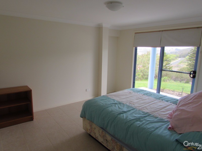 20 Sunnyside Crescent, Kianga NSW 2546