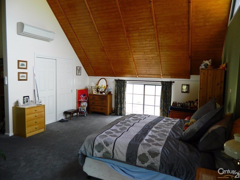 6 Kingfisher Place, Bodalla NSW 2545