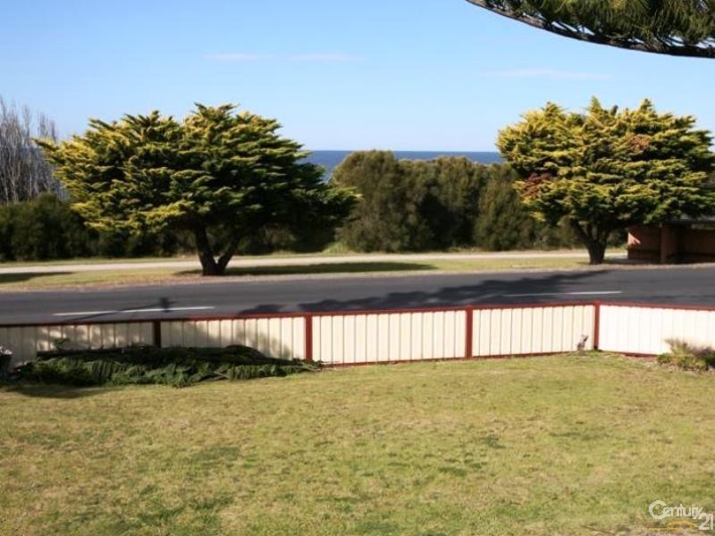 41  Dalmeny Drive, Kianga NSW 2546