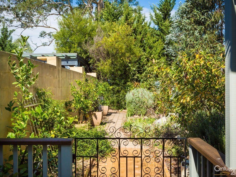 42 Batemans Road, Morans Crossing NSW 2550