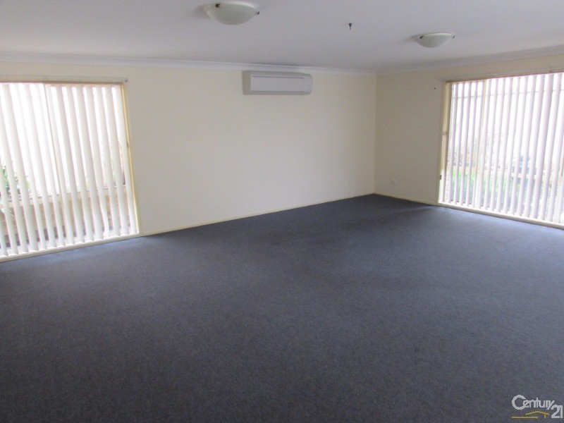 17 Sunset Boulevard, Kianga NSW 2546