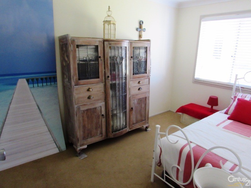 4  Amhurst Street, Dalmeny NSW 2546