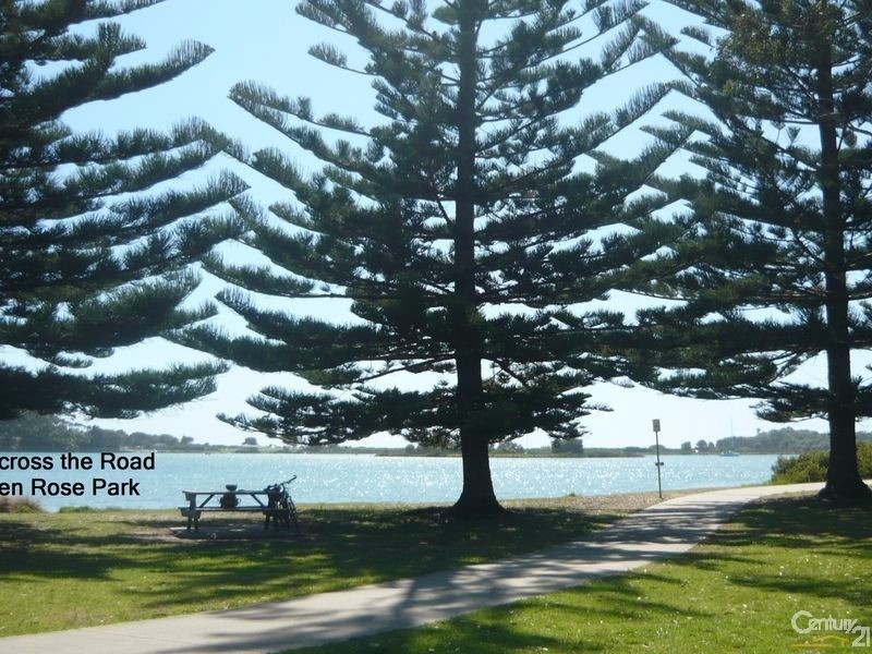 4/4 Princes Highway (Boardwalk Apartments), Narooma NSW 2546