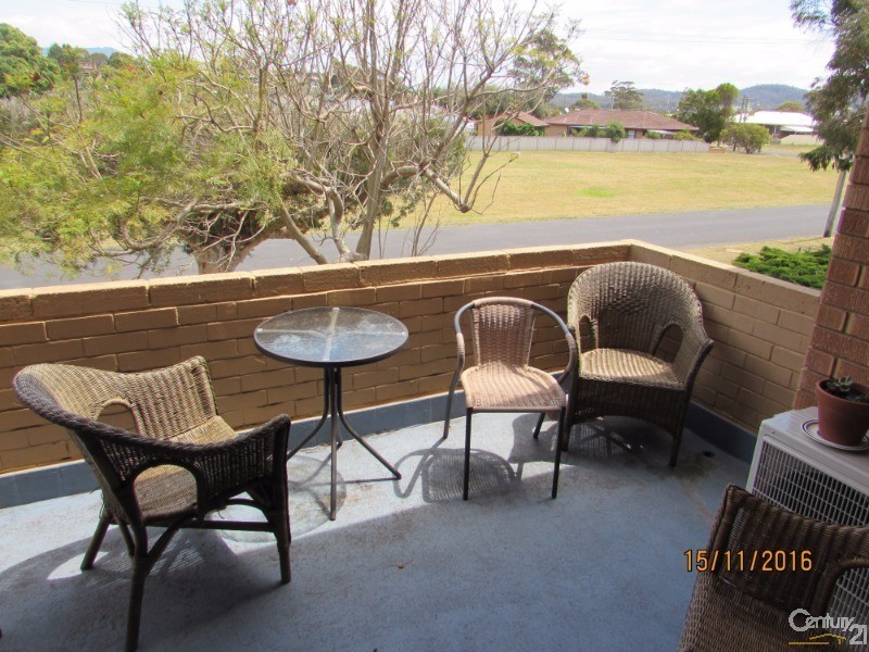 16/16 McMillan Rd, Narooma NSW 2546
