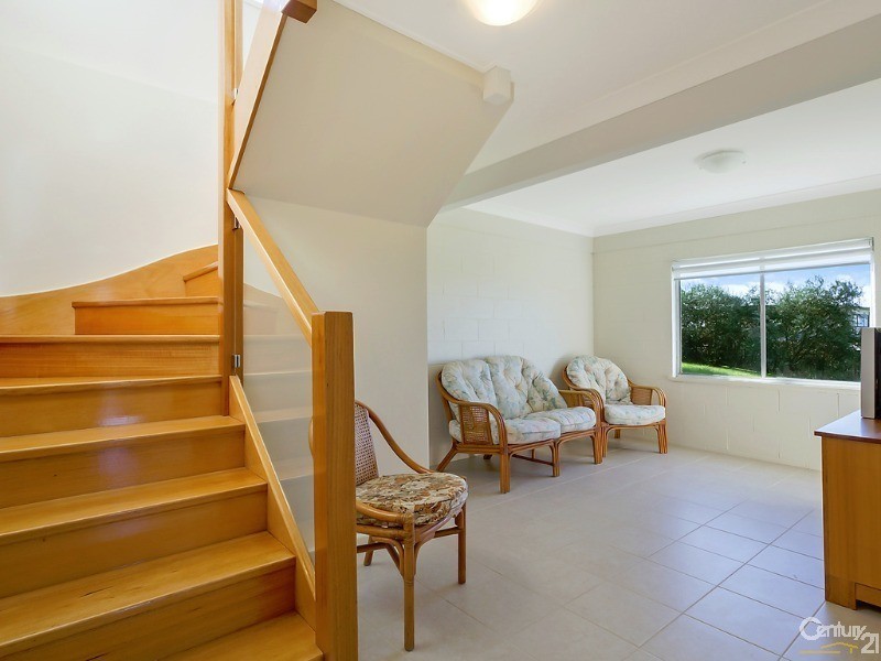 20 Sunnyside Crescent, Kianga NSW 2546