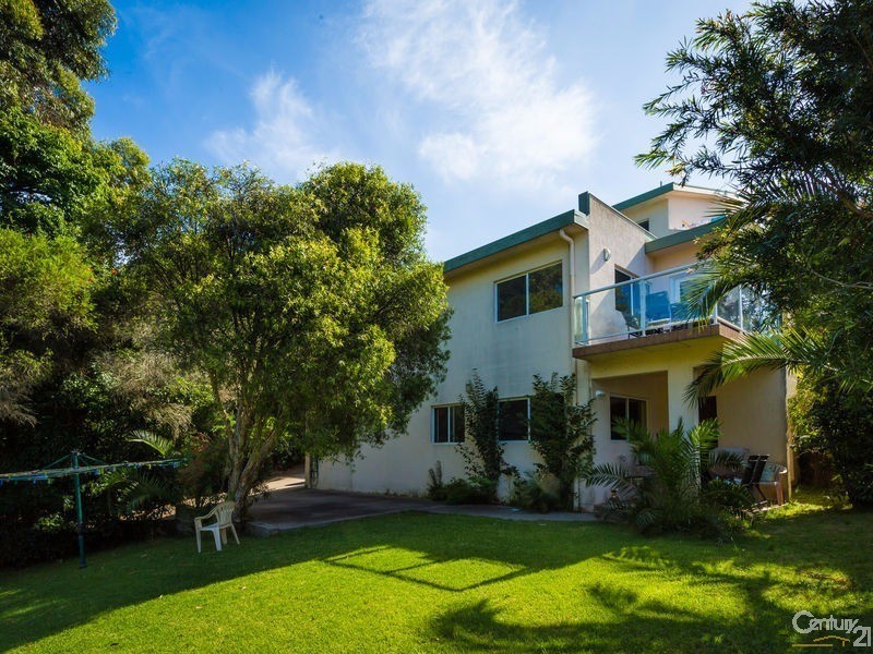 2/5 Angle Street, Narooma NSW 2546