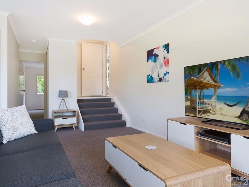 2/5 Angle Street, Narooma NSW 2546