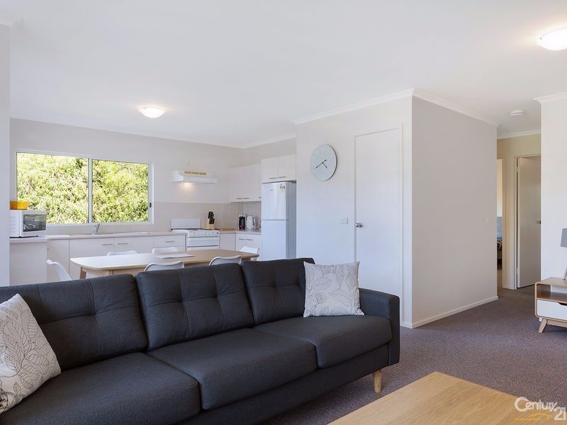 2/5 Angle Street, Narooma NSW 2546