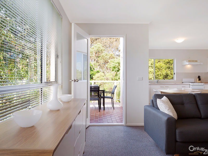 2/5 Angle Street, Narooma NSW 2546