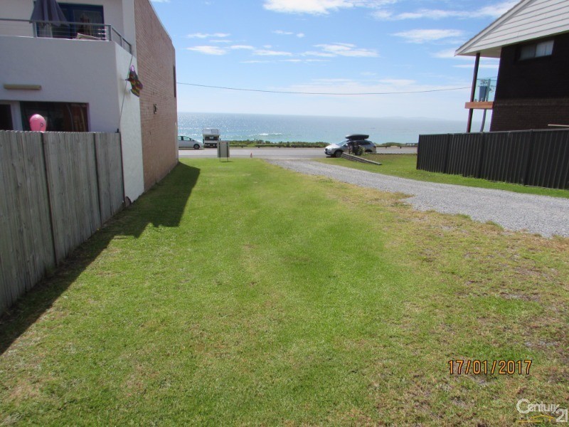 75 Dalmeny Drive, Kianga NSW 2546