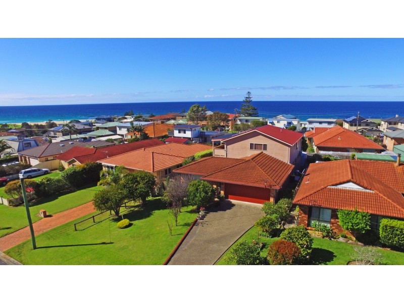 18 Sunset Boulevard, Kianga NSW 2546