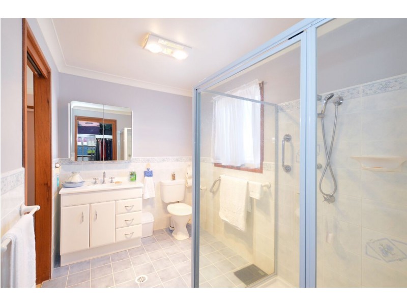 18 Sunset Boulevard, Kianga NSW 2546