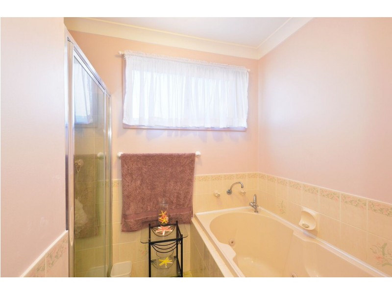 18 Sunset Boulevard, Kianga NSW 2546