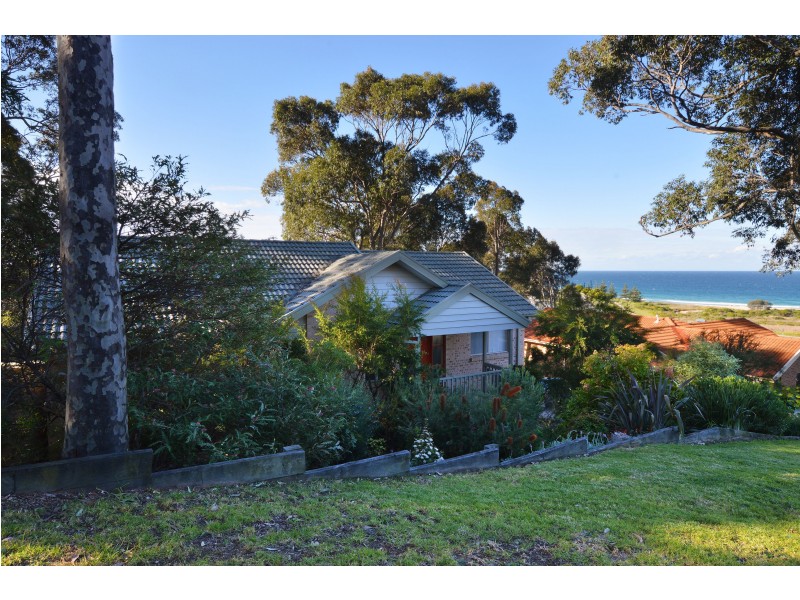 11 Beachview Close, North Narooma NSW 2546