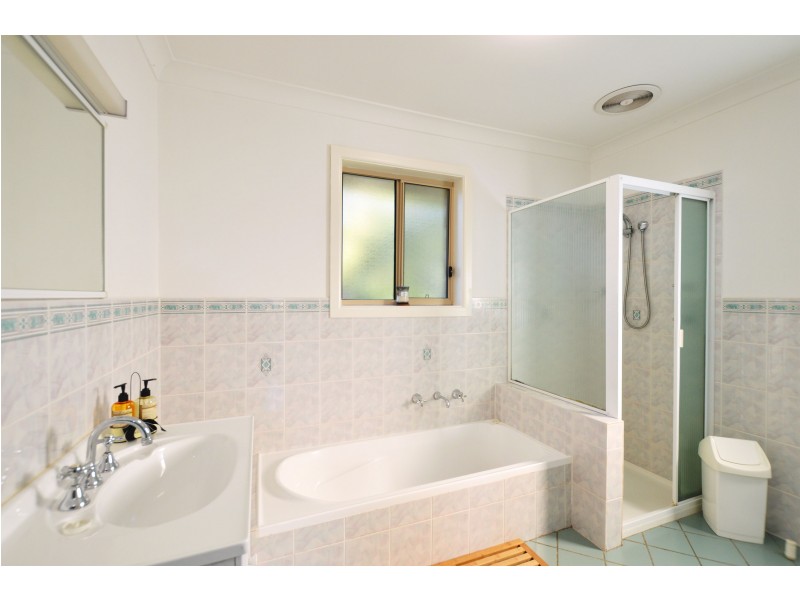 11 Beachview Close, North Narooma NSW 2546