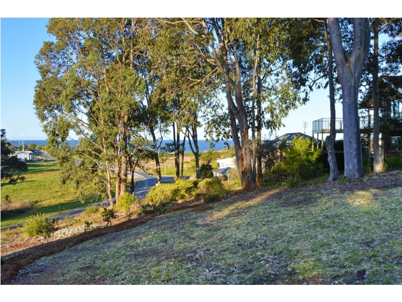 11 Beachview Close, North Narooma NSW 2546