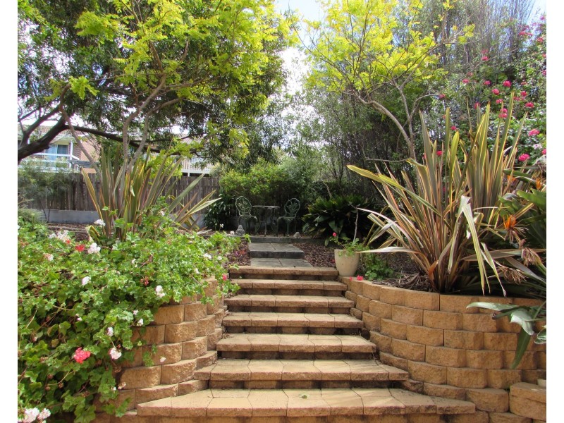 51 Dalmeny Drive, Kianga NSW 2546