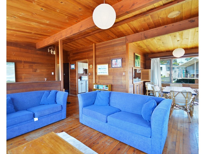 17 Dulling Street, Dalmeny NSW 2546