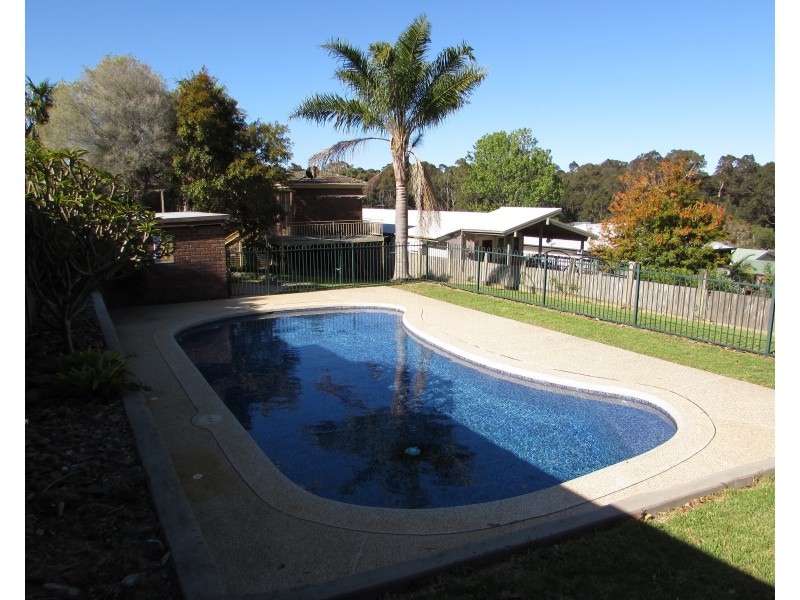 16 Isabel Street, Narooma NSW 2546