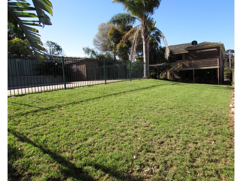16 Isabel Street, Narooma NSW 2546